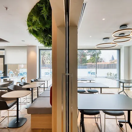 Holiday Inn Express - Madrid - Airport By Ihg-2